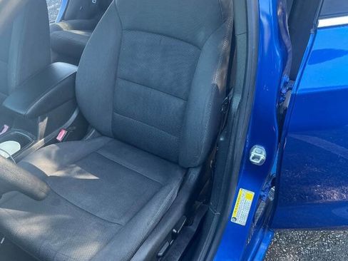 Used 2018 Chevrolet Cruze LT w/ Convenience Package FWD image 13