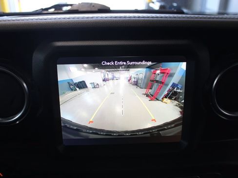 Used 2022 Jeep Wrangler Unlimited Rubicon AWD/4WD image 17