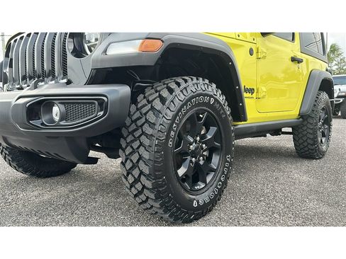 Used 2022 Jeep Wrangler Sport AWD/4WD image 9