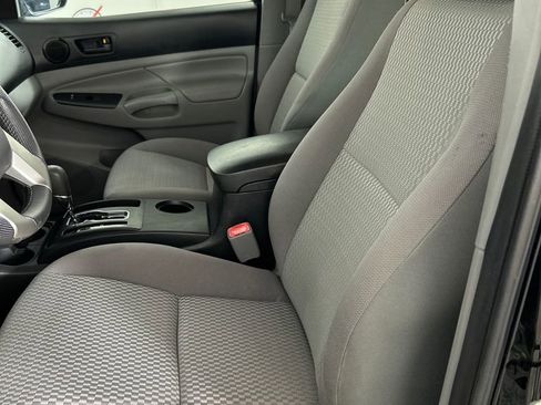 Used 2014 Toyota Tacoma PreRunner w/ Convenience Package RWD image 13
