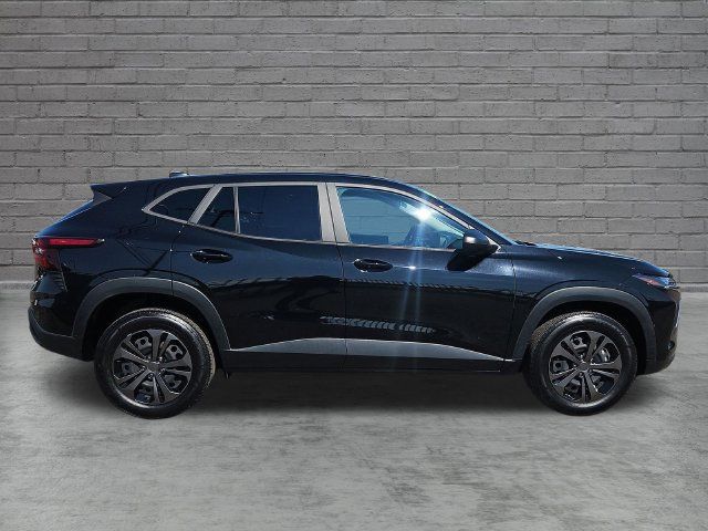 Used 2024 Chevrolet Trax LS w/ Driver Confidence Package FWD image 7