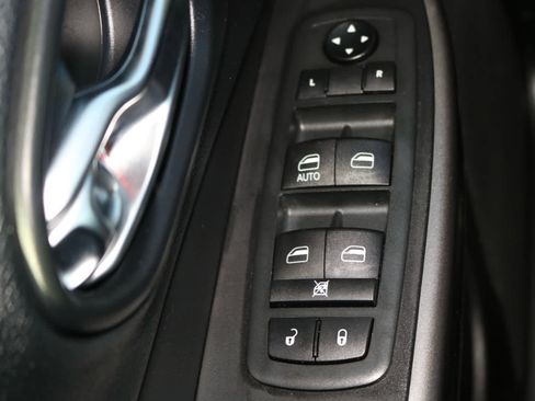 Used 2020 Jeep Cherokee Latitude AWD/4WD image 21