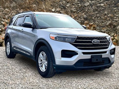 Used 2022 Ford Explorer XLT AWD/4WD image 10