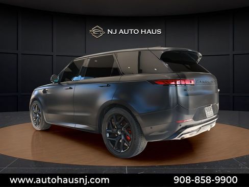 Used 2023 Land Rover Range Rover Sport SE Dynamic image 5