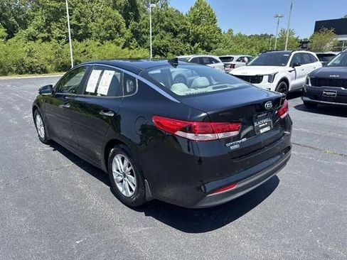 Used 2017 Kia Optima LX w/ Convenience Plus Package FWD image 4