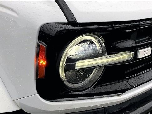 Used 2022 Ford Bronco Outer Banks image 24