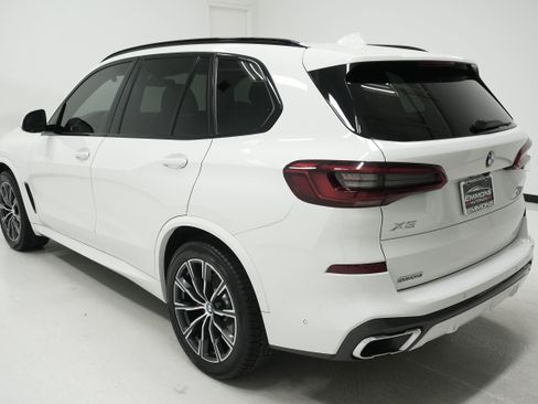 Used 2020 BMW X5 xDrive40i w/ M Sport Package AWD/4WD image 6