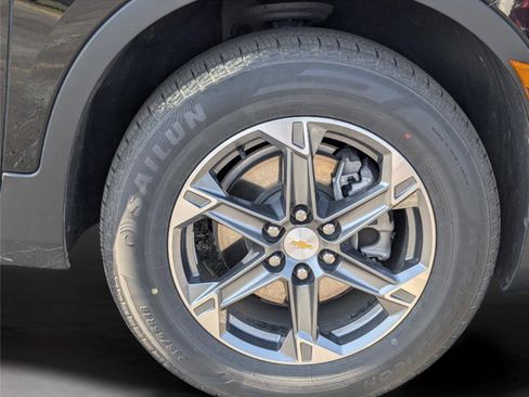 Used 2025 Chevrolet Blazer LT image 36