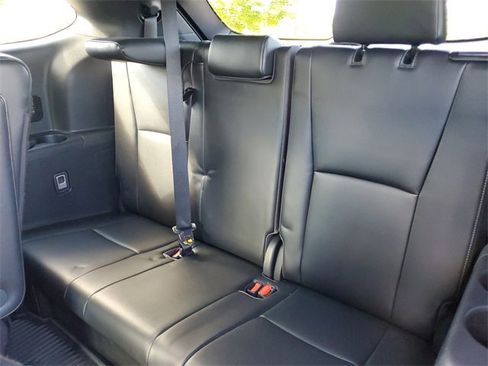 Used 2023 Toyota Highlander XSE image 10