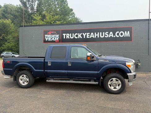 Used 2011 Ford F250 XLT w/ XLT Premium Pkg AWD/4WD image 4