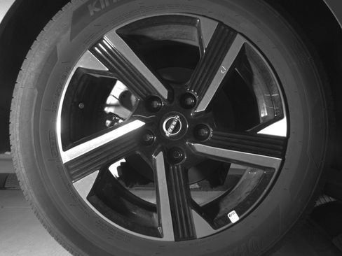 Used 2025 Nissan Sentra SV FWD image 18