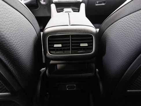 Used 2025 Mercedes-Benz GLE 450e 4MATIC image 29