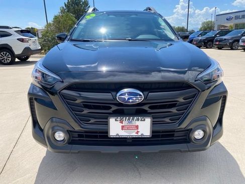 Certified 2025 Subaru Outback Onyx Edition w/ Tech Package 3 AWD/4WD image 8