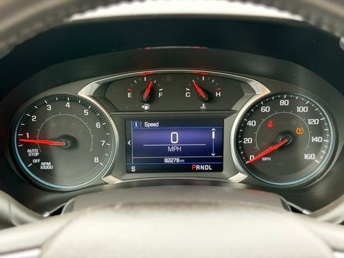 Used 2019 Chevrolet Equinox LT w/ Driver Convenience Package FWD image 10