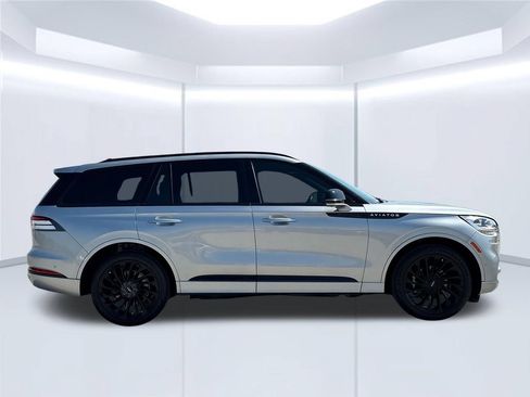 Used 2024 Lincoln Aviator Black Label w/ Jet Package AWD/4WD image 9