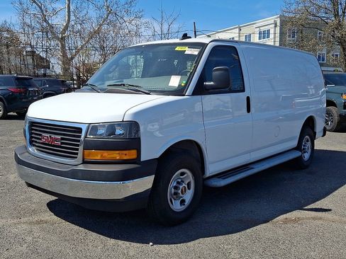 Certified 2024 GMC Savana 2500 w/ Driver Convenience Package RWD image 4