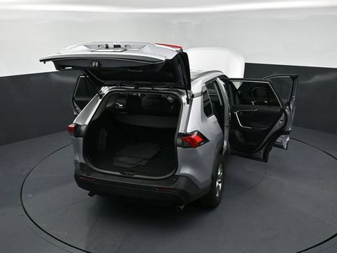 Used 2022 Toyota RAV4 LE AWD/4WD image 29