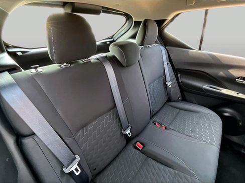 Used 2021 Nissan Kicks SV FWD image 19