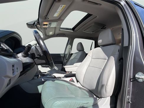 Used 2019 Honda Pilot Touring image 32