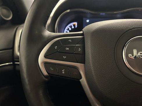 Used 2021 Jeep Grand Cherokee Limited w/ Trailer Tow Group IV image 9