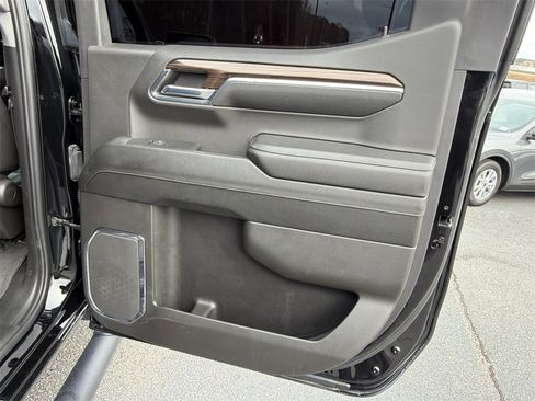 Used 2024 Chevrolet Silverado 1500 LT Trail Boss w/ LT Trail Boss Premium Package image 16