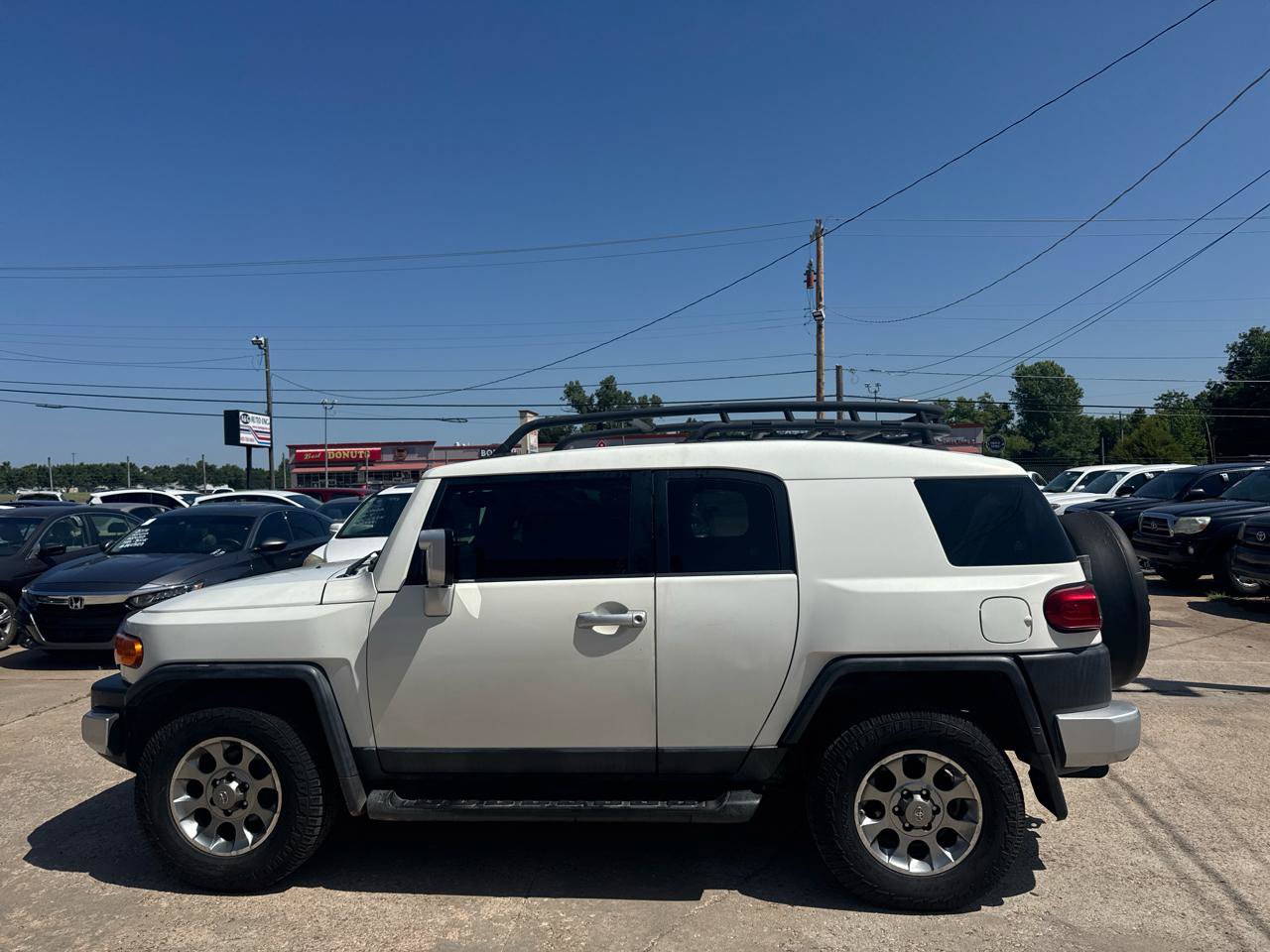 Used 2012 Toyota FJ Cruiser 2WD w/ Convenience Pkg image 19