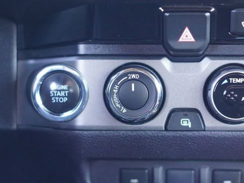 Used 2018 Toyota Tacoma TRD Pro AWD/4WD image 35