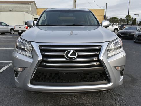 Used 2015 Lexus GX 460 image 3