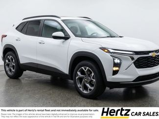Used 2025 Chevrolet Trax LT FWD video 1