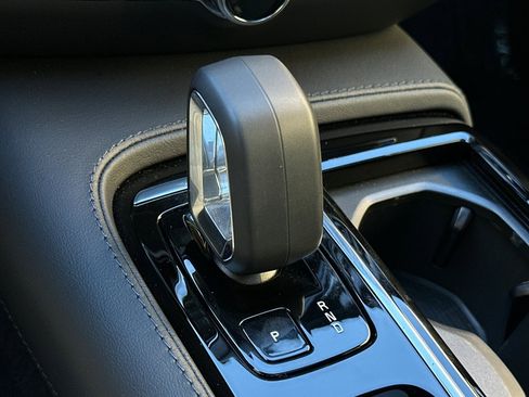 Used 2023 Volvo S60 T8 Plus w/ Climate Package image 24