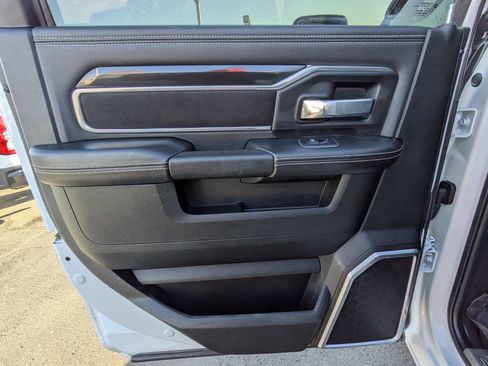 Used 2022 RAM 3500 Laramie w/ Night Edition image 31