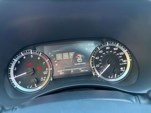 Used 2023 Toyota Highlander XLE AWD/4WD image 18