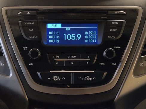 Used 2016 Hyundai Elantra SE FWD image 25