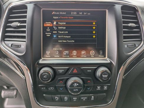 Used 2016 Jeep Grand Cherokee Overland AWD/4WD image 19