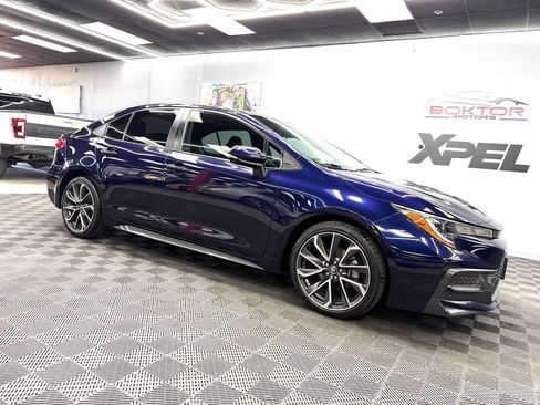 Used 2020 Toyota Corolla SE w/ SE Premium Package FWD image 2
