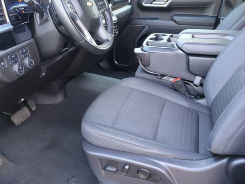 Used 2025 Chevrolet Silverado 1500 LT image 21
