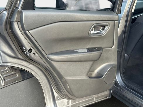 Used 2026 Nissan Rogue SV image 14