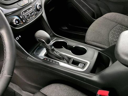 Used 2024 Chevrolet Equinox LT w/ LPO, Floor Liner Package image 18