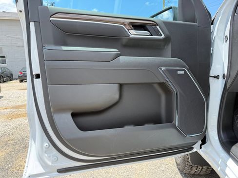 New 2026 Chevrolet Silverado 1500 LT Trail Boss w/ Convenience Package II AWD/4WD image 17
