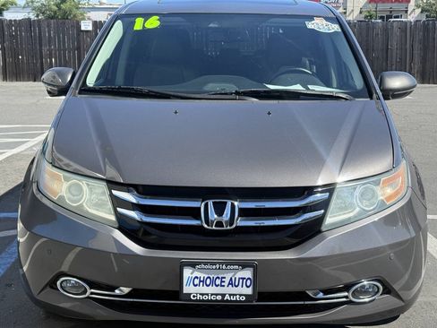Used 2016 Honda Odyssey Touring image 2