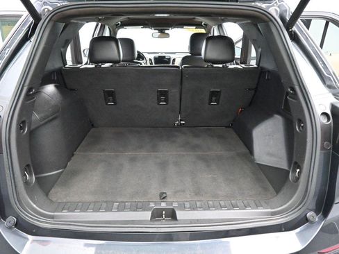 Used 2022 Chevrolet Equinox Premier FWD image 9