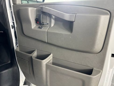 Used 2024 Chevrolet Express 2500 w/ Driver Convenience Package image 15