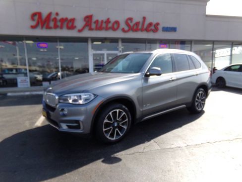 Used 2016 BMW X5 xDrive50i w/ Dynamic Handling Package image 54