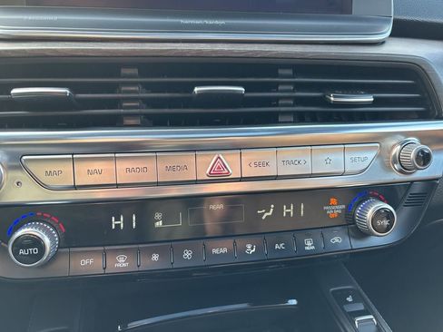 Used 2022 Kia Telluride SX w/ SX Prestige Package image 22