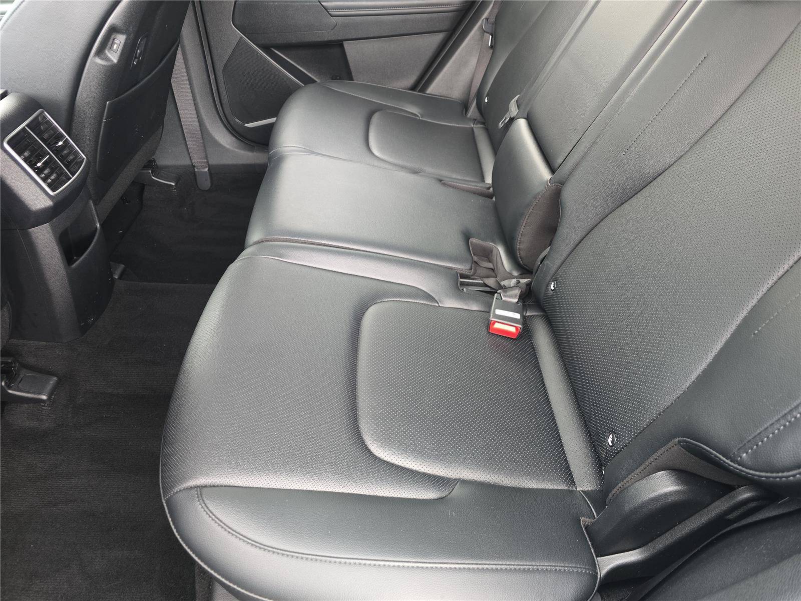 Used 2024 Kia Sportage EX FWD image 13