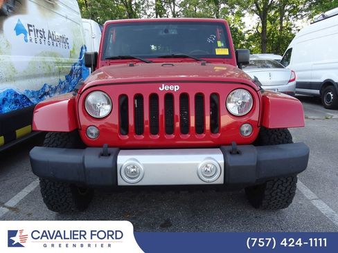 Used 2014 Jeep Wrangler Unlimited Sahara AWD/4WD image 2