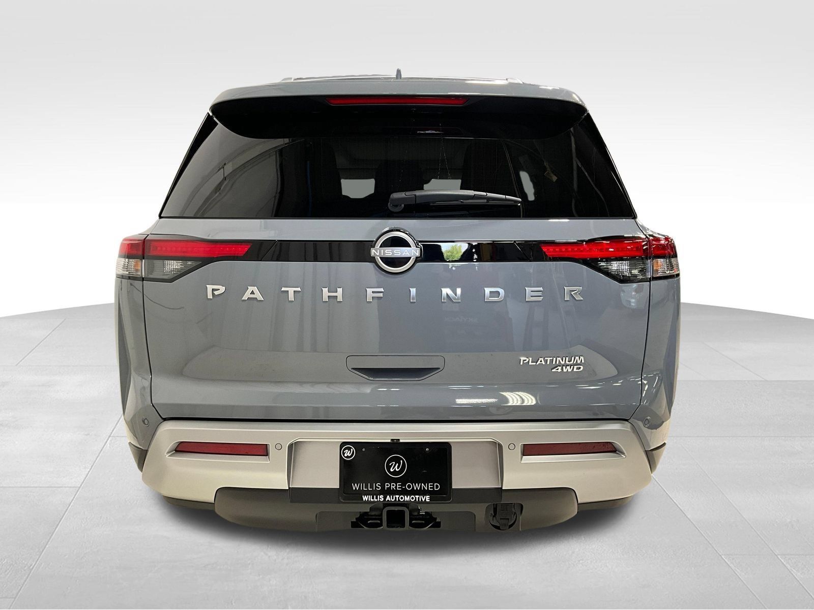 Used 2025 Nissan Pathfinder Platinum w/ Cargo Package AWD/4WD image 6
