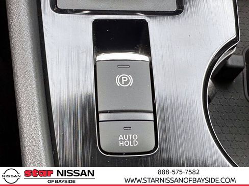 Used 2023 Nissan Rogue SV image 25