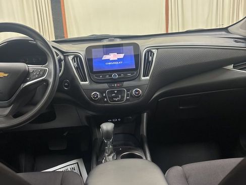 Used 2022 Chevrolet Malibu LS image 18