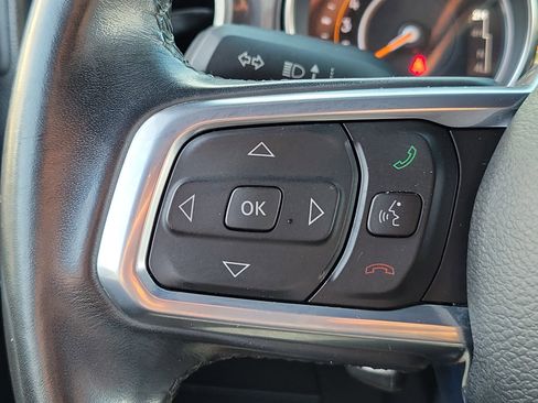 Used 2022 Jeep Wrangler Unlimited Sahara image 26